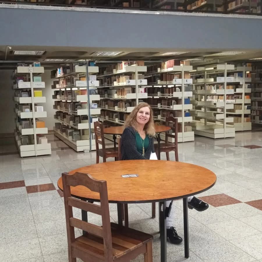 Maria Emilia Almeida Lage